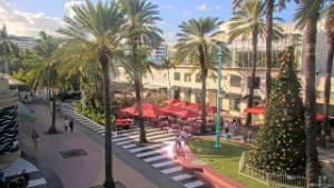 A live view of Lincoln Road, Miami Beach