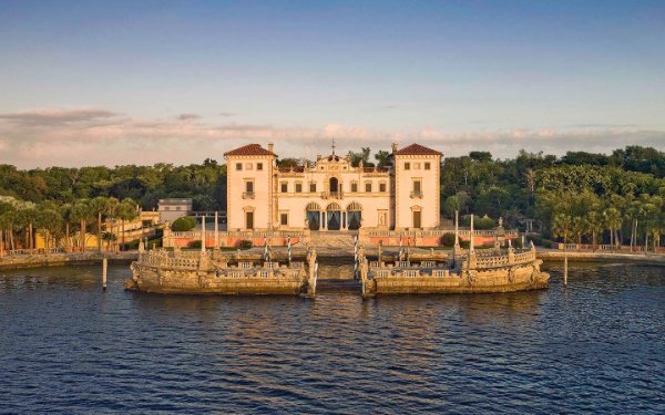 Aerial view of Vizcaya at dusk