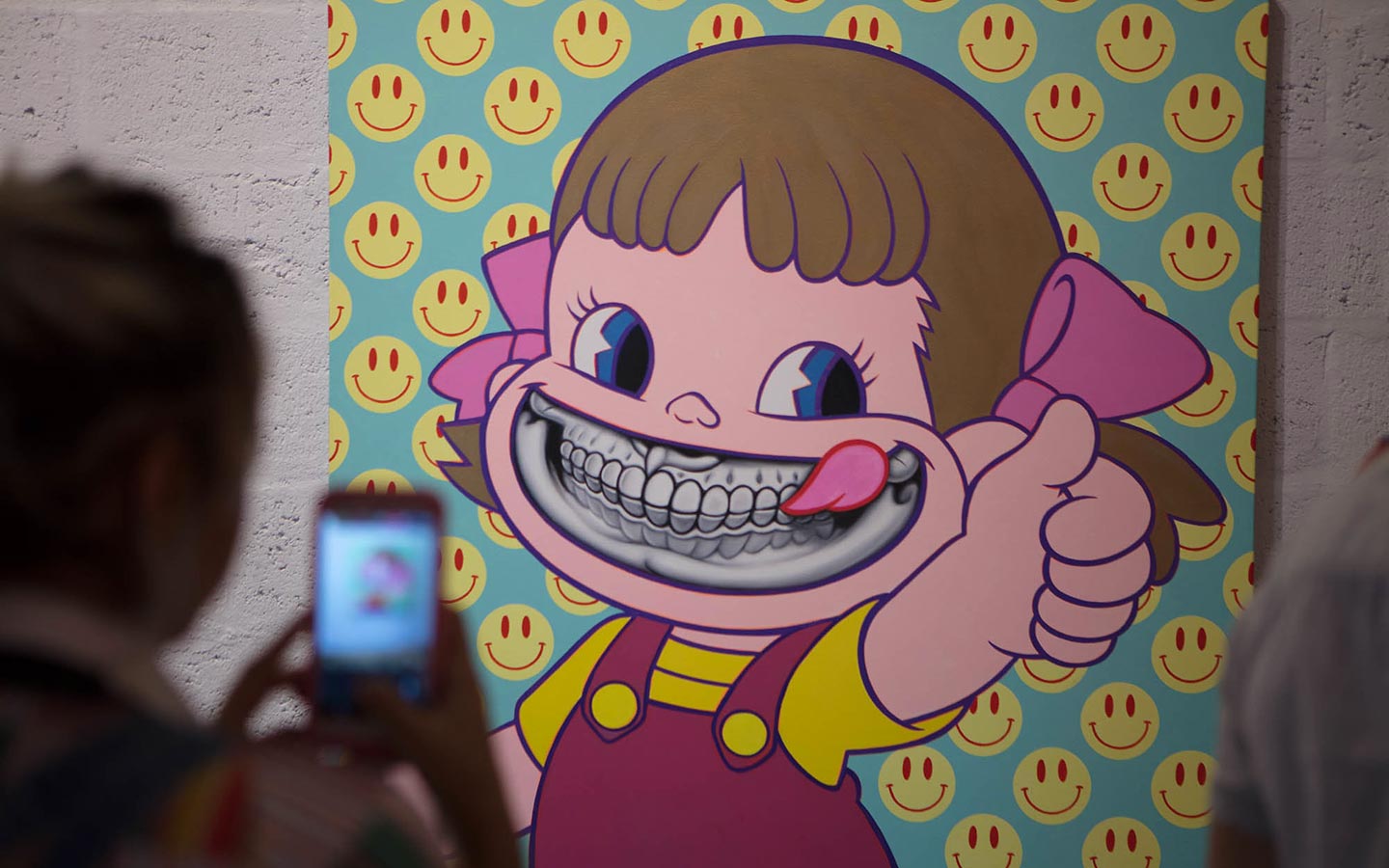 Wynwood_Walls_gallery_girl_teeth_1440x900.jpg