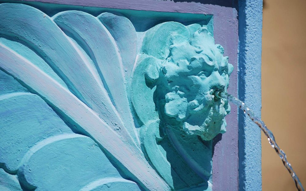 Art Deco Fountain on Ocean Drive in South beach